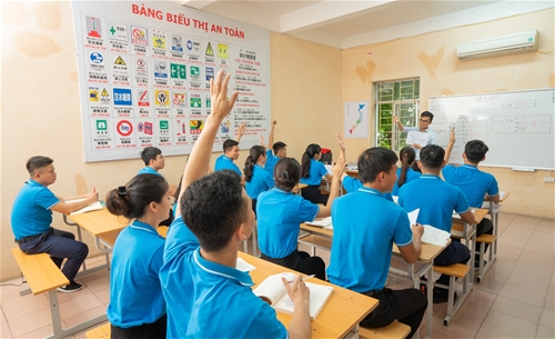 Một giờ học tại VIRASIMEX DEV
